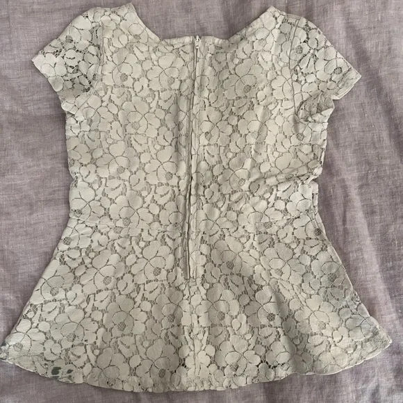 Joe Fresh Kids Enfants (6-7) Small Peplum White Lace Blouse - Picture 2 of 8